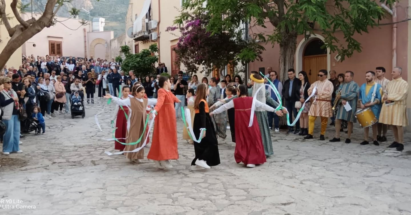 Castellammare. Corteo storico e riti religiosi dedicati a Santa Rita