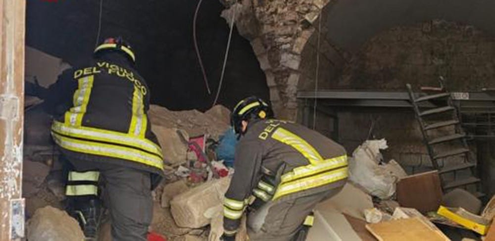 Crollano solai di una palazzina a Mazara del Vallo, nessun ferito