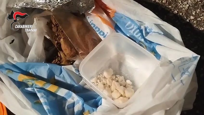 Droga a Trapani, scoperto altro fortino. Due giovani arrestati, uno incensurato (VIDEO)