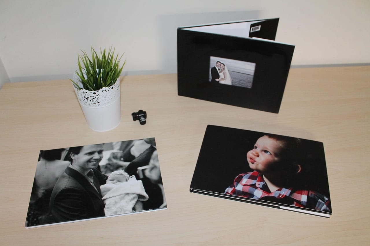 Album foto e fotolibro: qual è la differenza e come scegliere