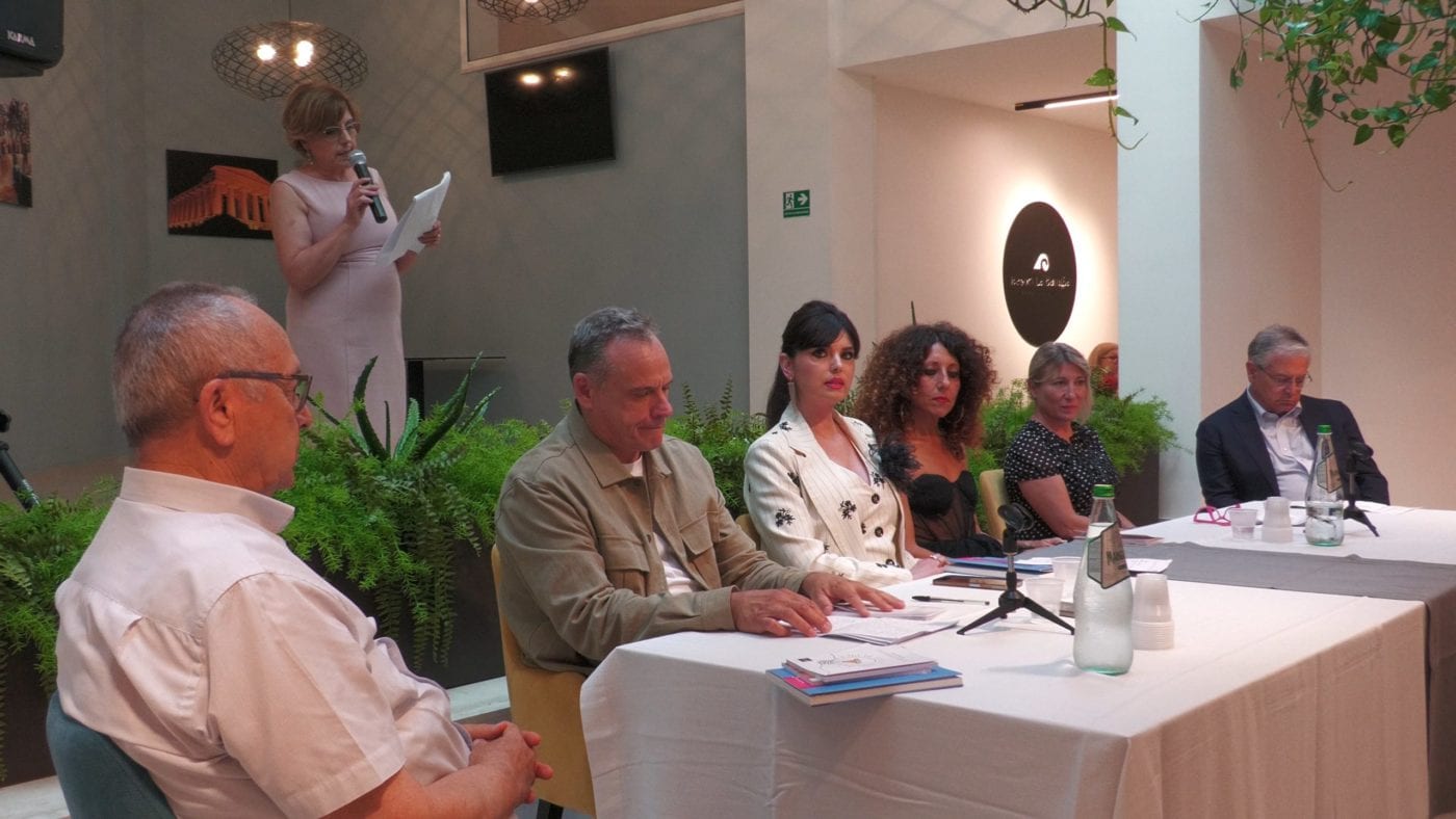 ‘Poesie al tramonto’, tre poeti ad Alcamo raccontano emozioni (interviste)