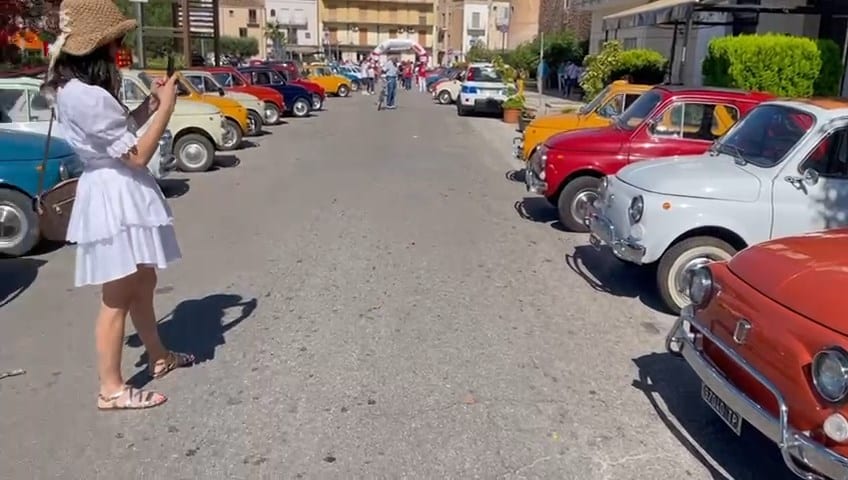 Le antiche 500 in passerella ad Alcamo, raduno al castello e tour del territorio (intervista)