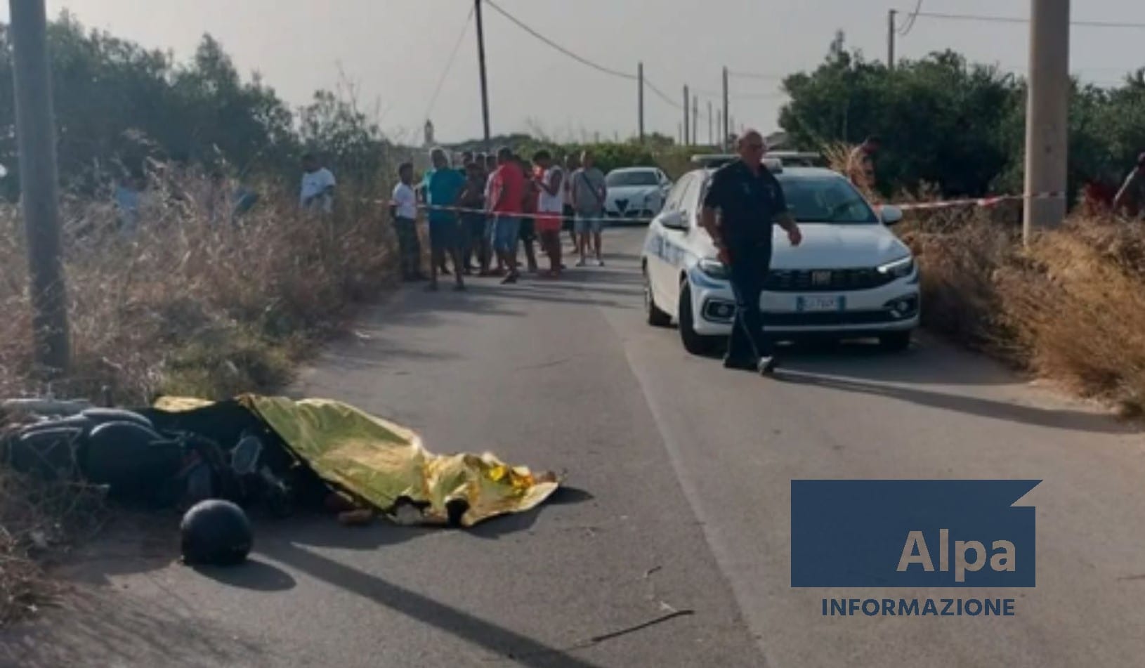Perde il controllo del ciclomotore e si schianta contro un palo. Incidente mortale a Marsala