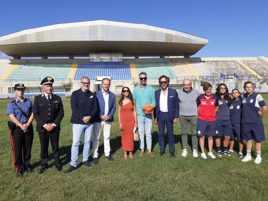 Futuri sposi marsalesi donano defibrillatore e rinunciano alle bomboniere
