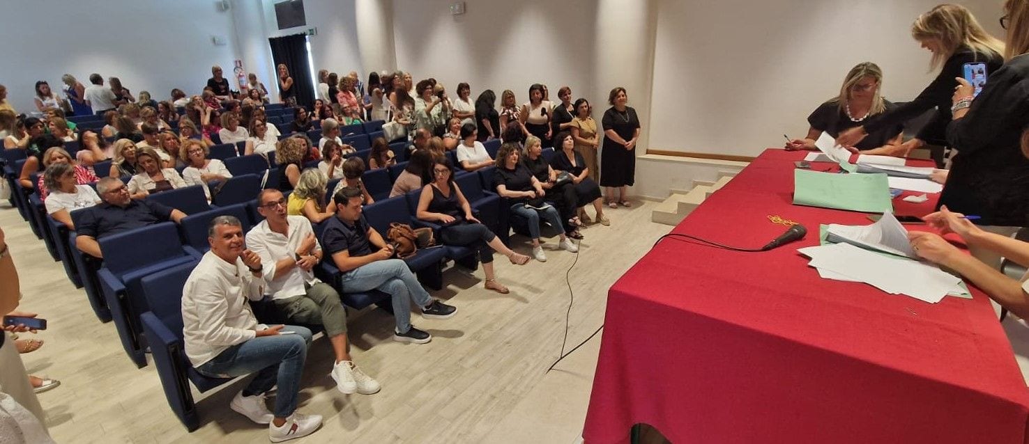 116 lavoratori ASU del comune di Alcamo firmano contratto a tempo indeterminato