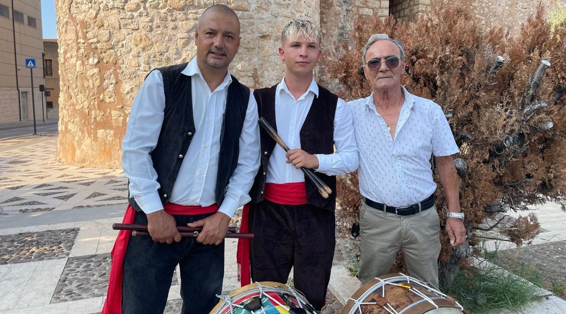 Castellammare del Golfo, la famiglia Adragna generazione di tamburinai (Interviste)