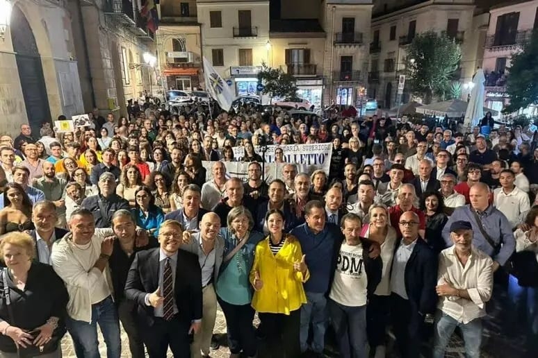“La mafia è una montagna di merda”: Corleone protesta contro il podcast che celebra Riina