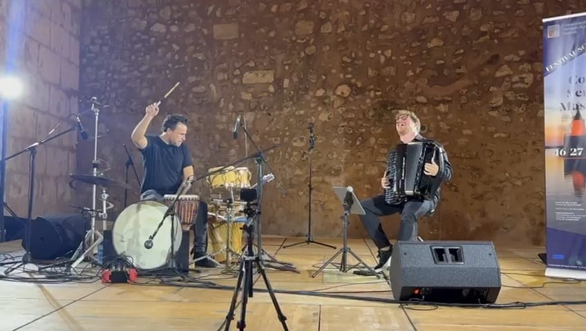 Concerto al castello dei Conti di Modica, il duo Adragna-Errera incanta il pubblico
