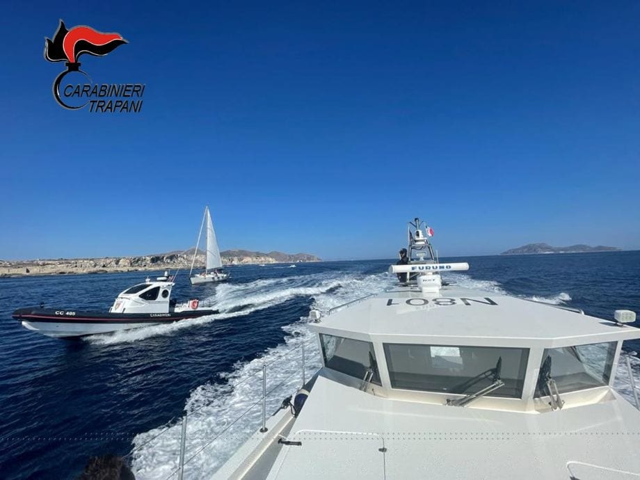 Multe e controlli in mare alle Egadi. Carabinieri contro i furbetti della nautica e i noleggi illegali