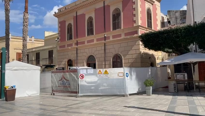 Lavori a Piazza Ciullo, al via gli interventi per la sicurezza all’edificio di fronte al Municipio di Alcamo