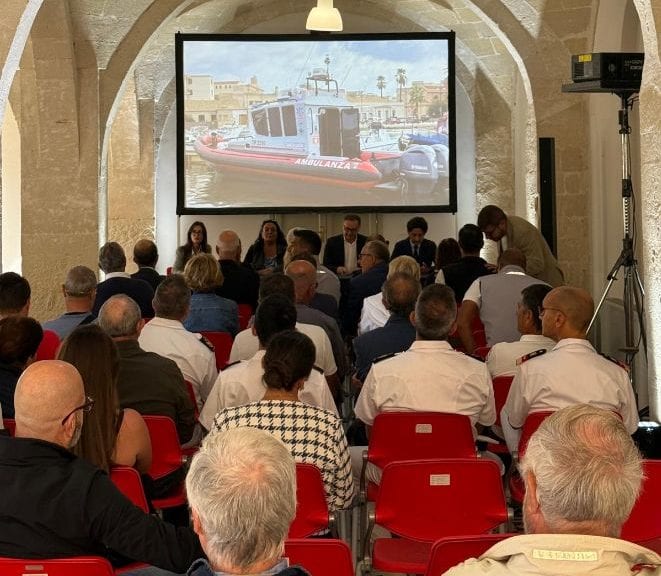 Mille soccorsi in mare per l’idroambulanza delle Egadi: Prada finanzia i nuovi motori