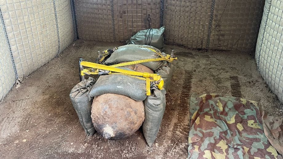 Disinnescata a Pantelleria una bomba d’aereo da 450 kg, operazione ad alto rischio (VIDEO)
