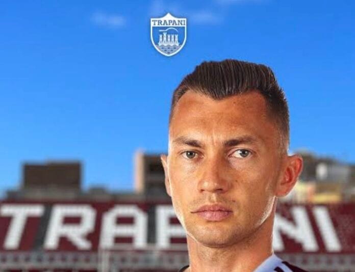 Trapani, pugno violento a gioco fermo: quattro turni di stop per Amedeo Benedetti, stangata del GS