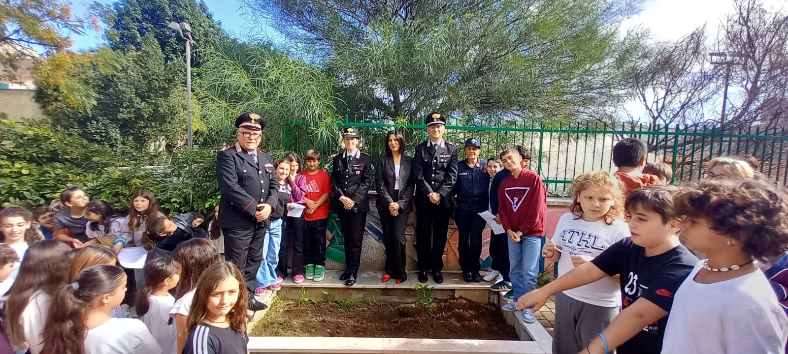 “Un albero per il futuro”: all’Istituto Bagolino di Alcamo il simbolo della legalità