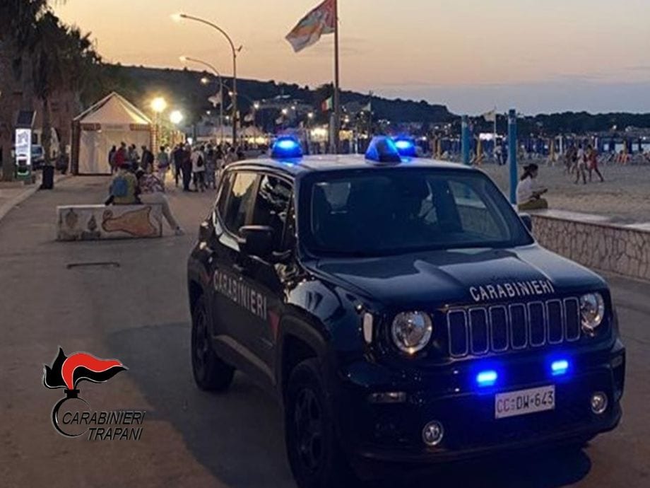 San Vito Lo Capo, rientrano in casa e sorprendono un ladro: arrestato 26enne