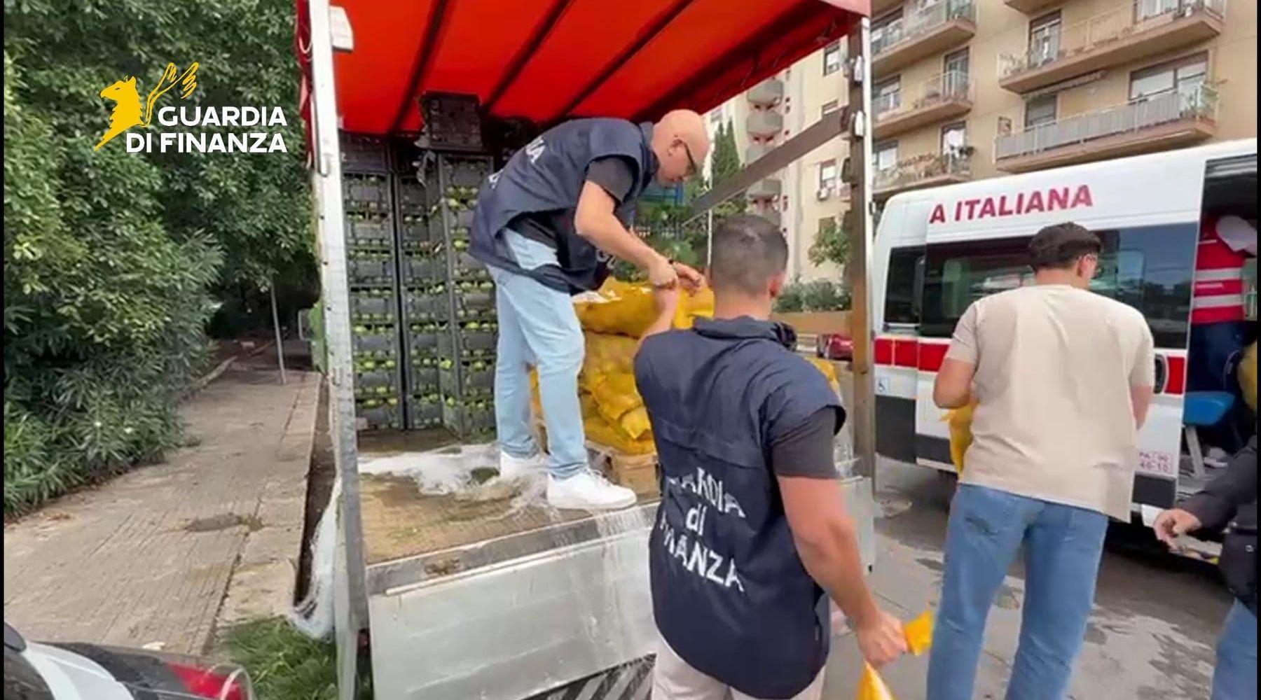 Mercato abusivo della Zisa: Sequestrate 6,5 tonnellate di ortofrutta e denunciato il titolare