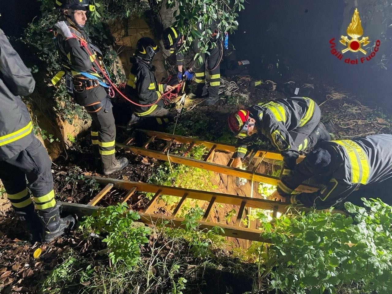 Marsala, 52enne cade in un pozzo di 30 metri, salvato dai Vigili del Fuoco