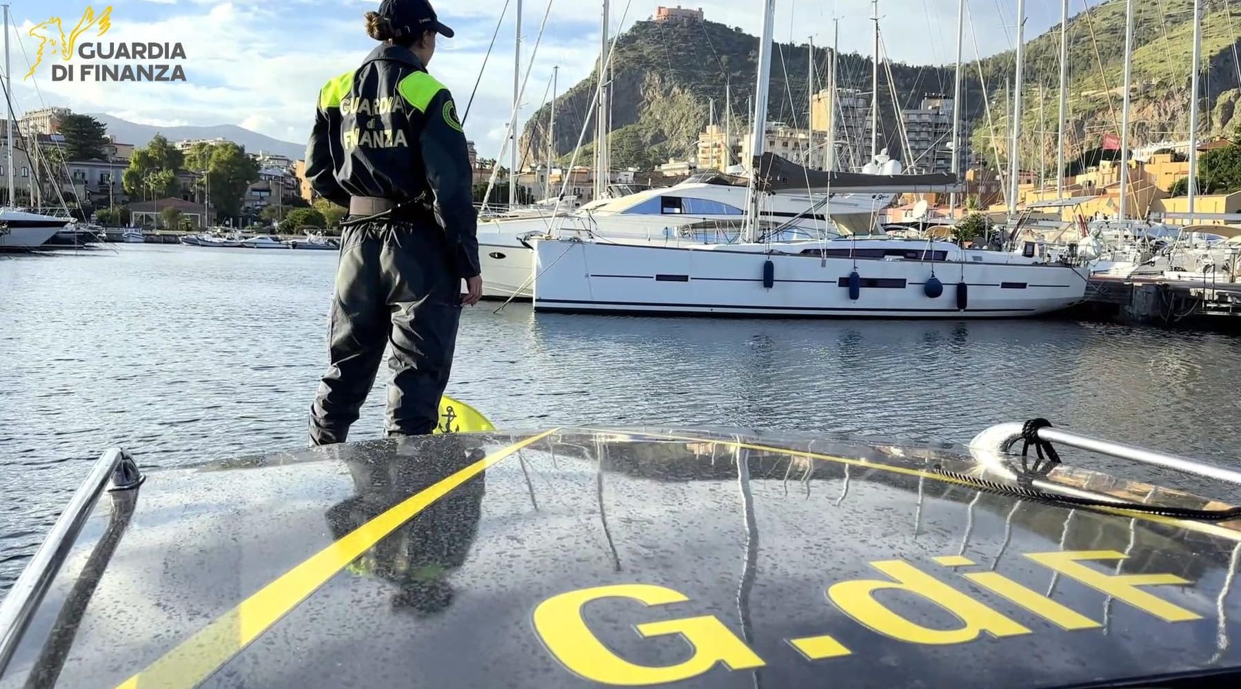 Evasione da un milione sulle concessioni demaniali, irregolarità al porto di Palermo