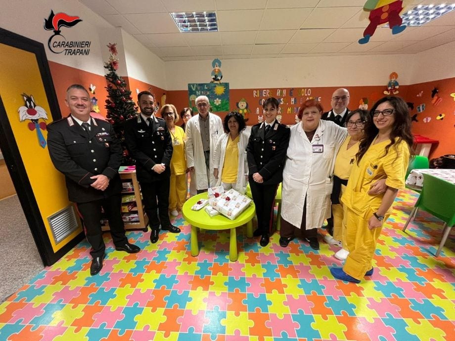 Marsala, i Carabinieri portano doni ai piccoli ricoverati in Pediatria