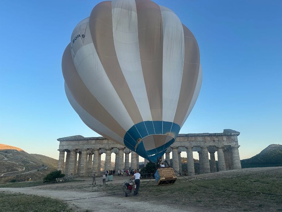 Natale a Segesta: mongolfiera, Presepe e attività per famiglie