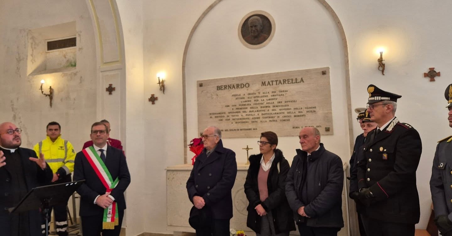 Al cimitero di Castellammare il ricordo di Piersanti Mattarella, 46 anni dopo l’assassinio (Interviste)