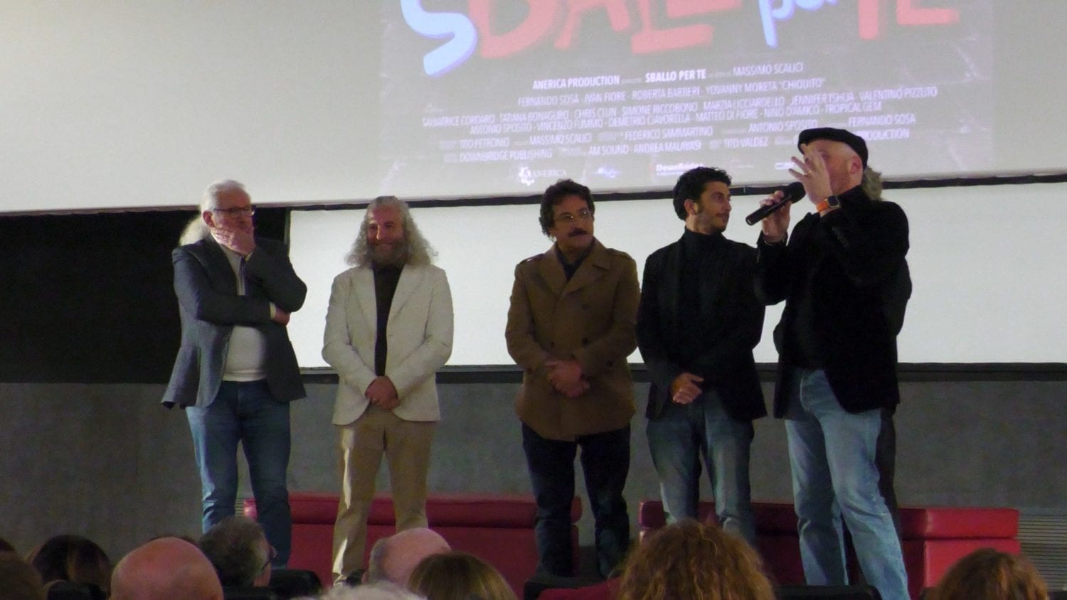 Risate e passione nel film “Sballo per Te”, un cast d’eccezione con attori siciliani e musica latina (Interviste)