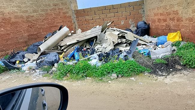 Amianto sulla statale tra Mazara e Strasatti: scatta l’allarme per i rifiuti speciali