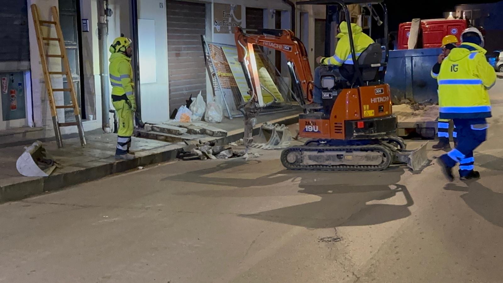 Fuga di gas e crepe ad Alcamo: Piazza Bagolino transennata, si cercano fondi per l’intervento definitivo (VIDEO)