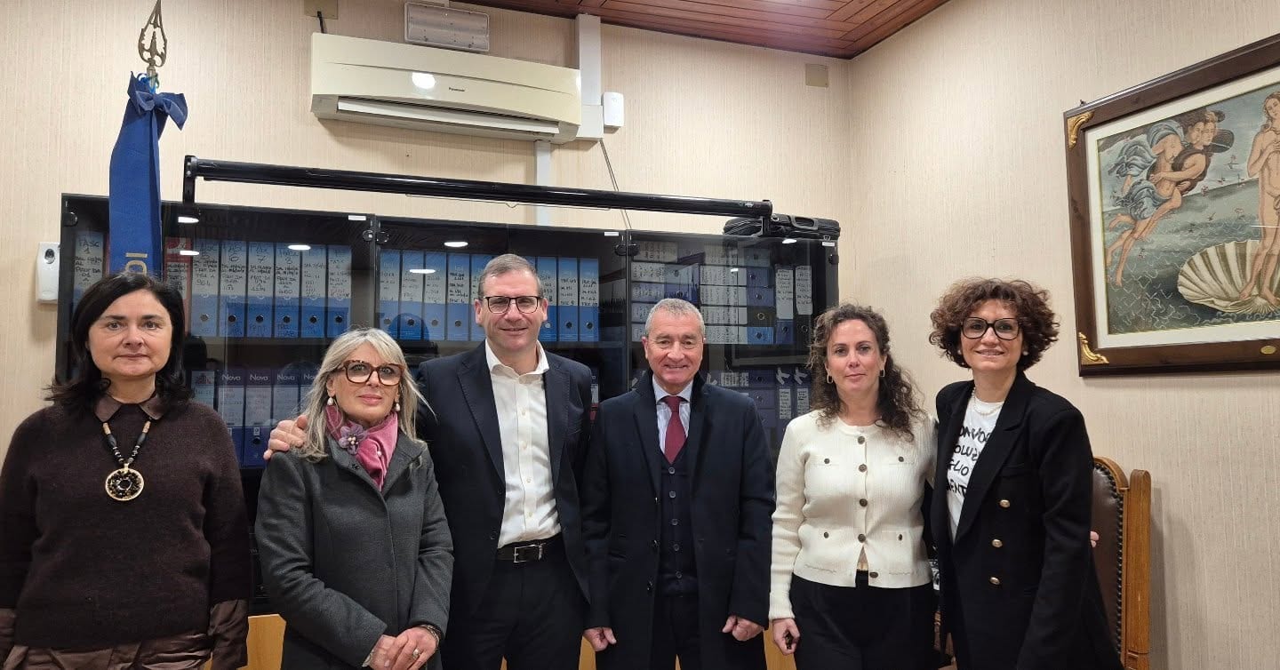 Cittadinanza attiva a Castellammare: un progetto corale per riqualificare il verde di viale da Vinci