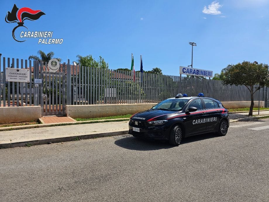 Armati in Procura per un’udienza: denunciati un 68enne e una 63enne