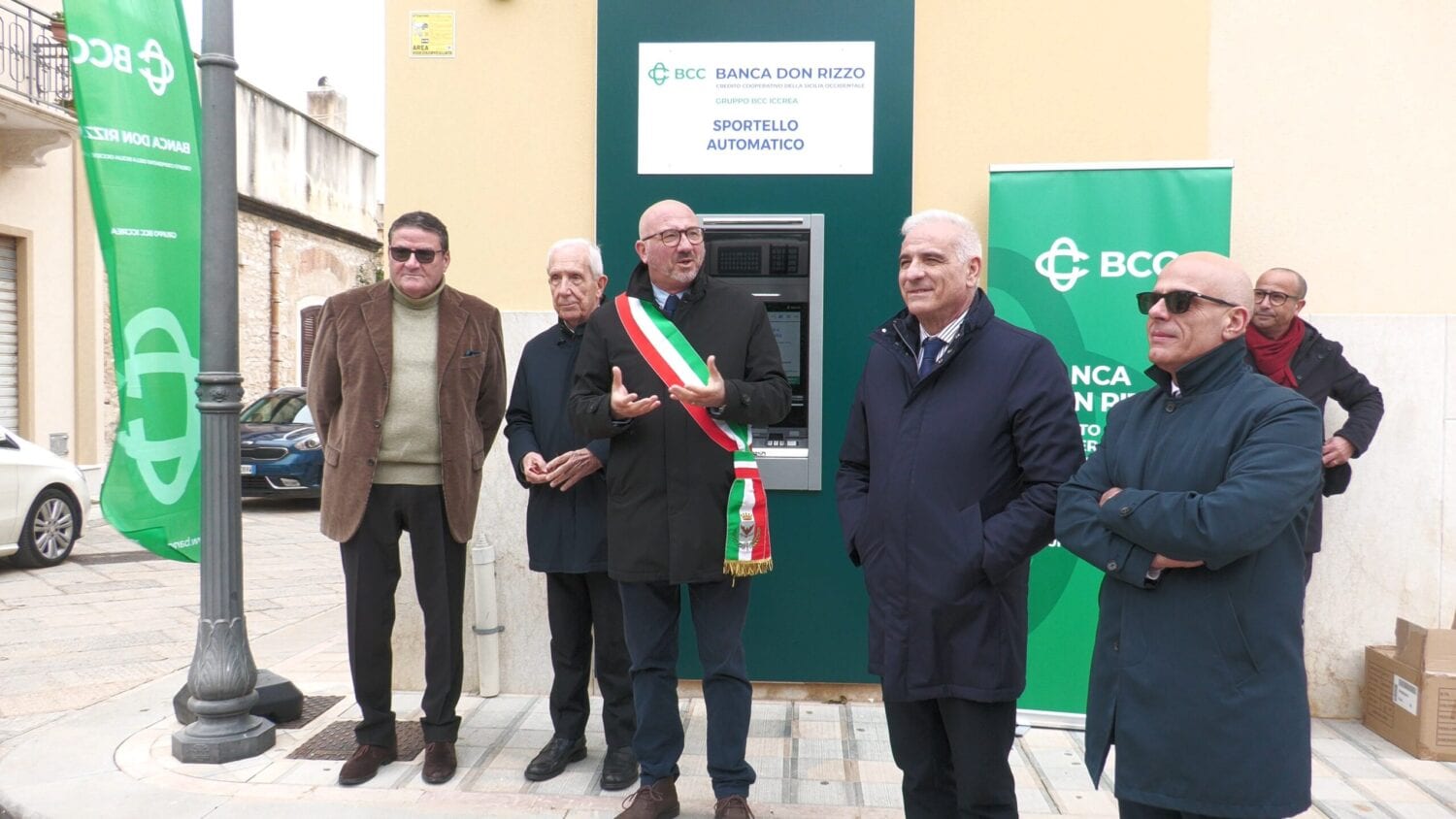 La Don Rizzo contro la desertificazione bancaria, inaugurato nuovo ATM a Custonaci (Interviste)