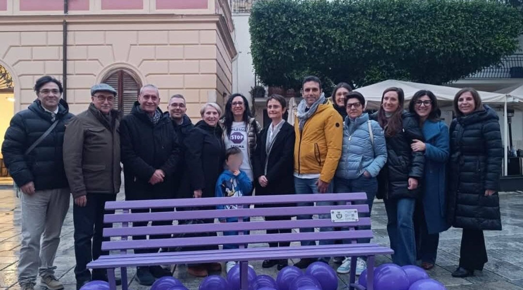 Monumenti illuminati e una panchina viola ad Alcamo: la solidarietà per l’Epilessia