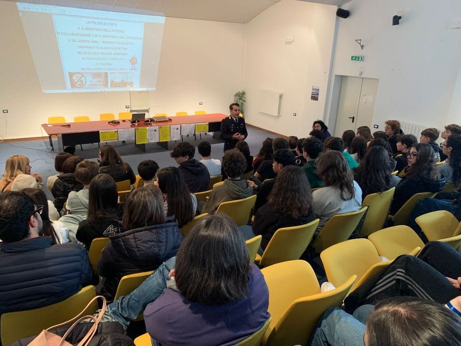 Sicurezza in rete e legalità: gli esperti incontrano gli studenti alcamesi