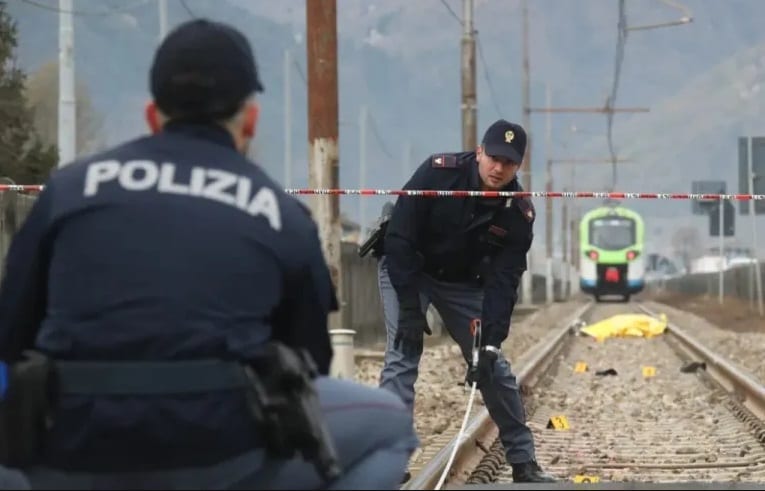 Non sente arrivare il treno, muore 17enne lungo la Trapani–Castelvetrano