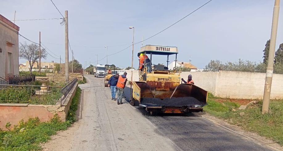 Manutenzione stradale Marsala. Dopo Amabilina si prosegue nel versante sud