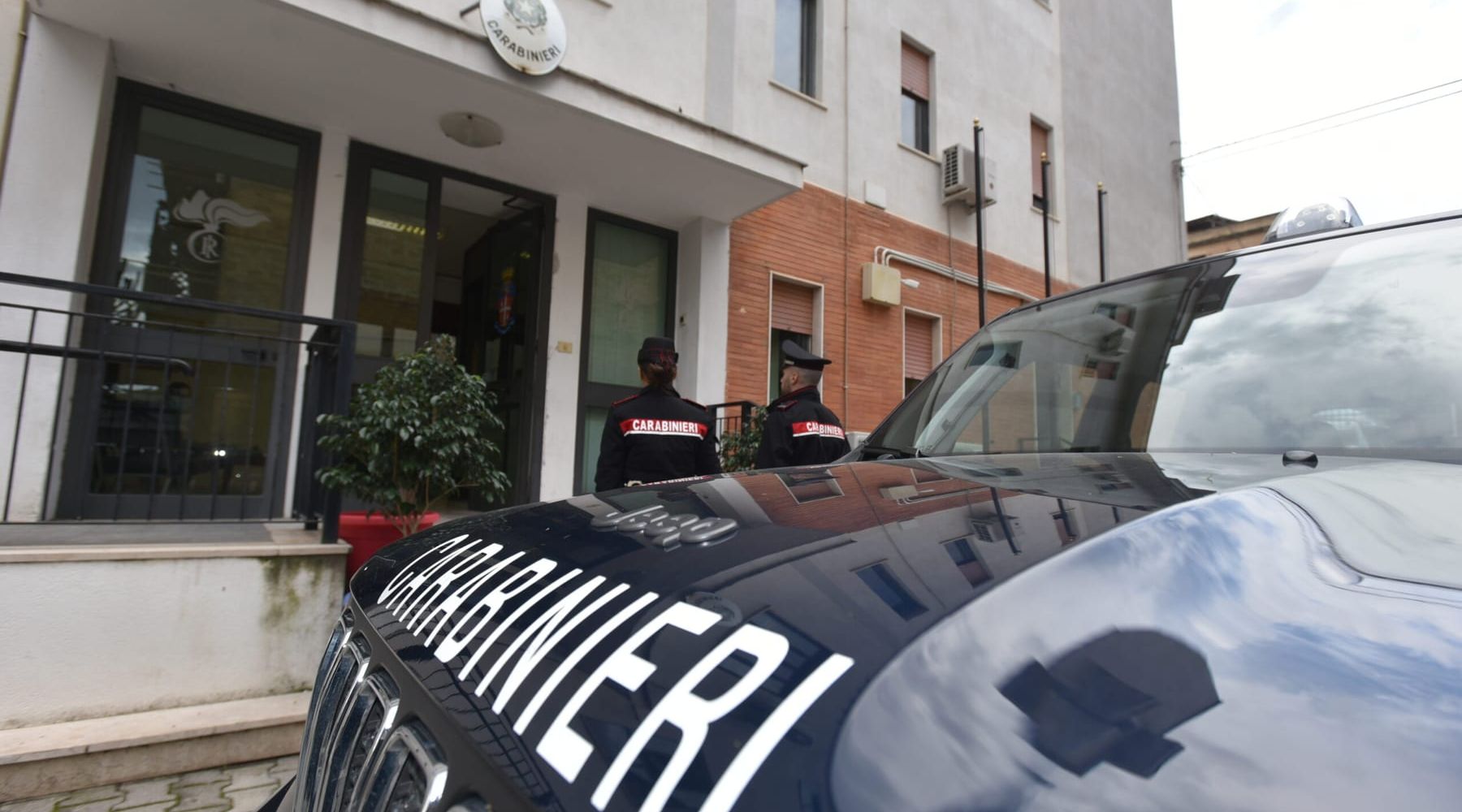 Misilmeri, sorpresi a smontare i rubinetti in una villetta: tre arresti