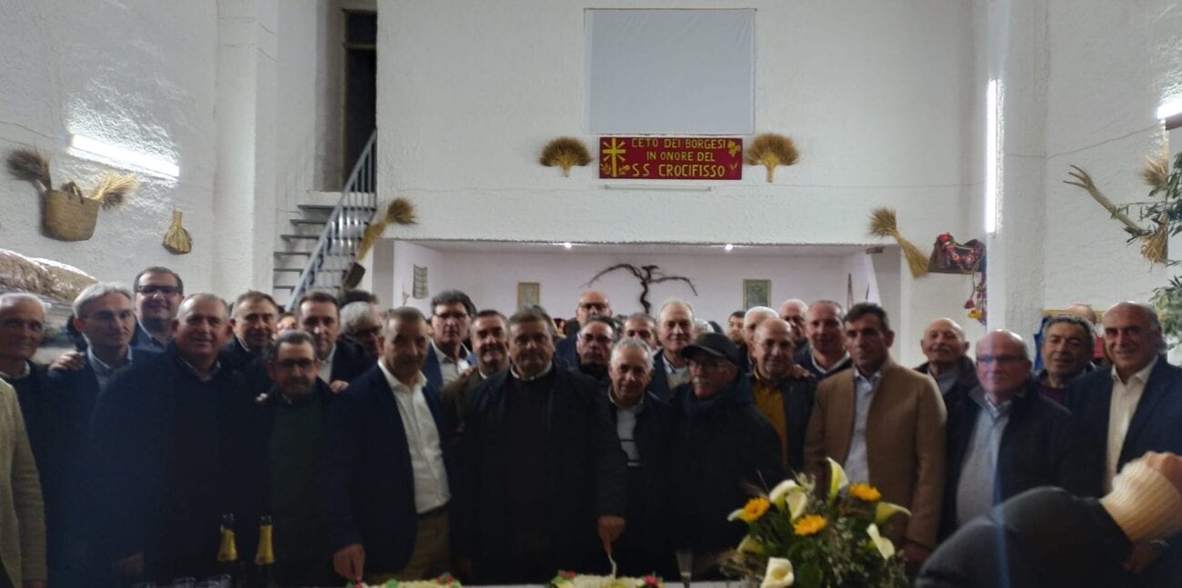 Festa del SS Crocifisso a Calatafimi, i Borgesi confezionano doni e uniscono la comunità