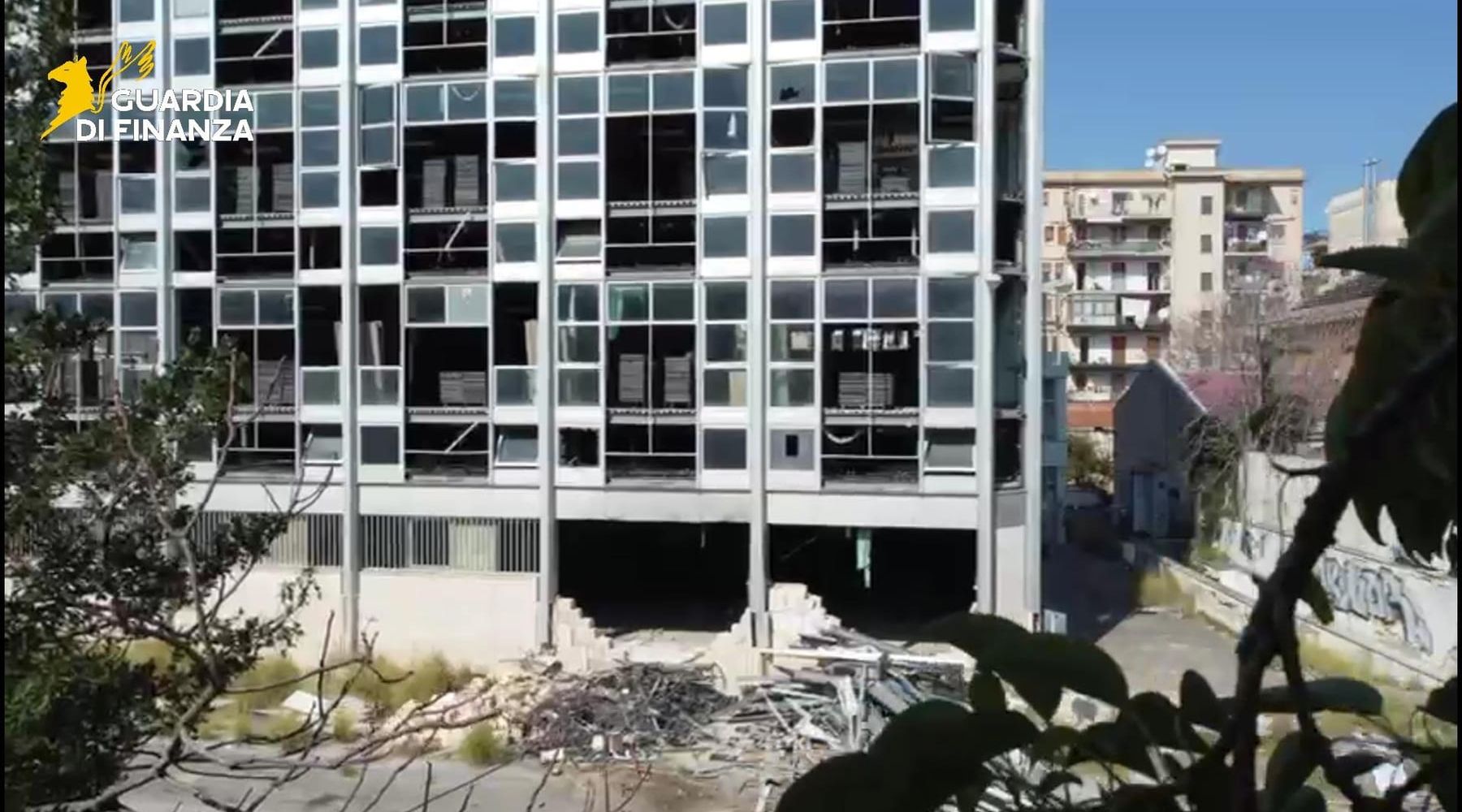 Bonifica dell’amianto senza cautele, sequestrato di un immobile a Palermo
