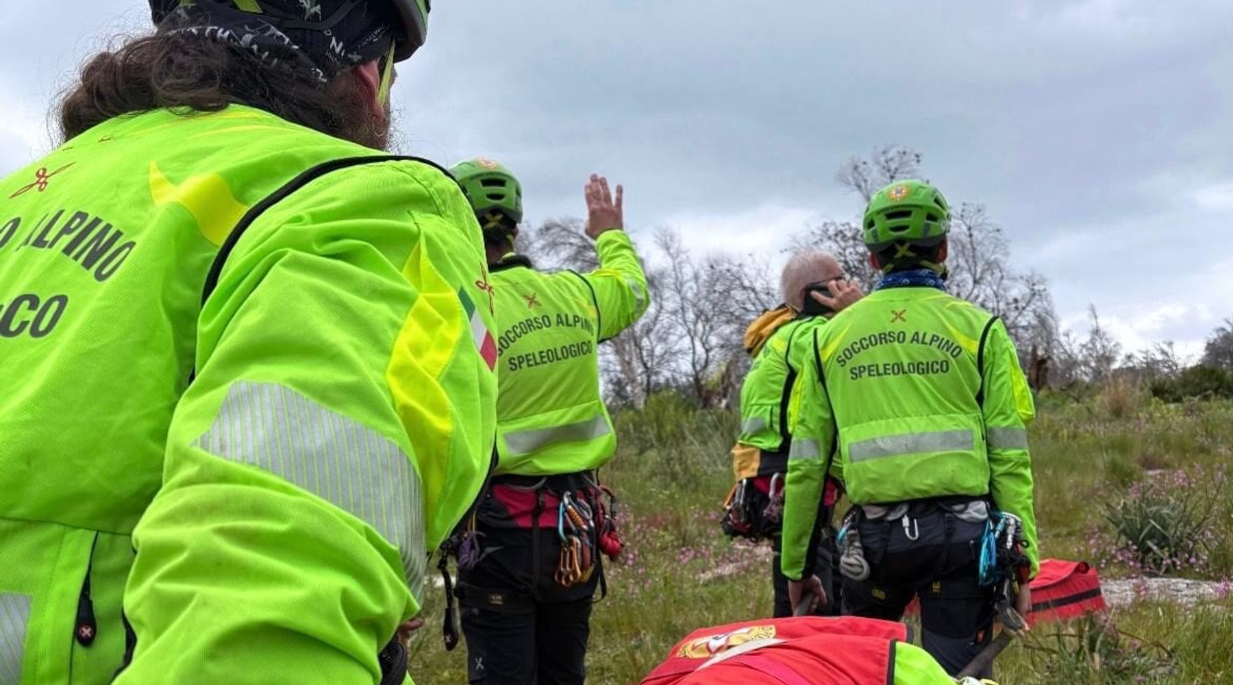 Escursionista ferito sul Monte Pispisa: intervento del Soccorso Alpino sotto la pioggia
