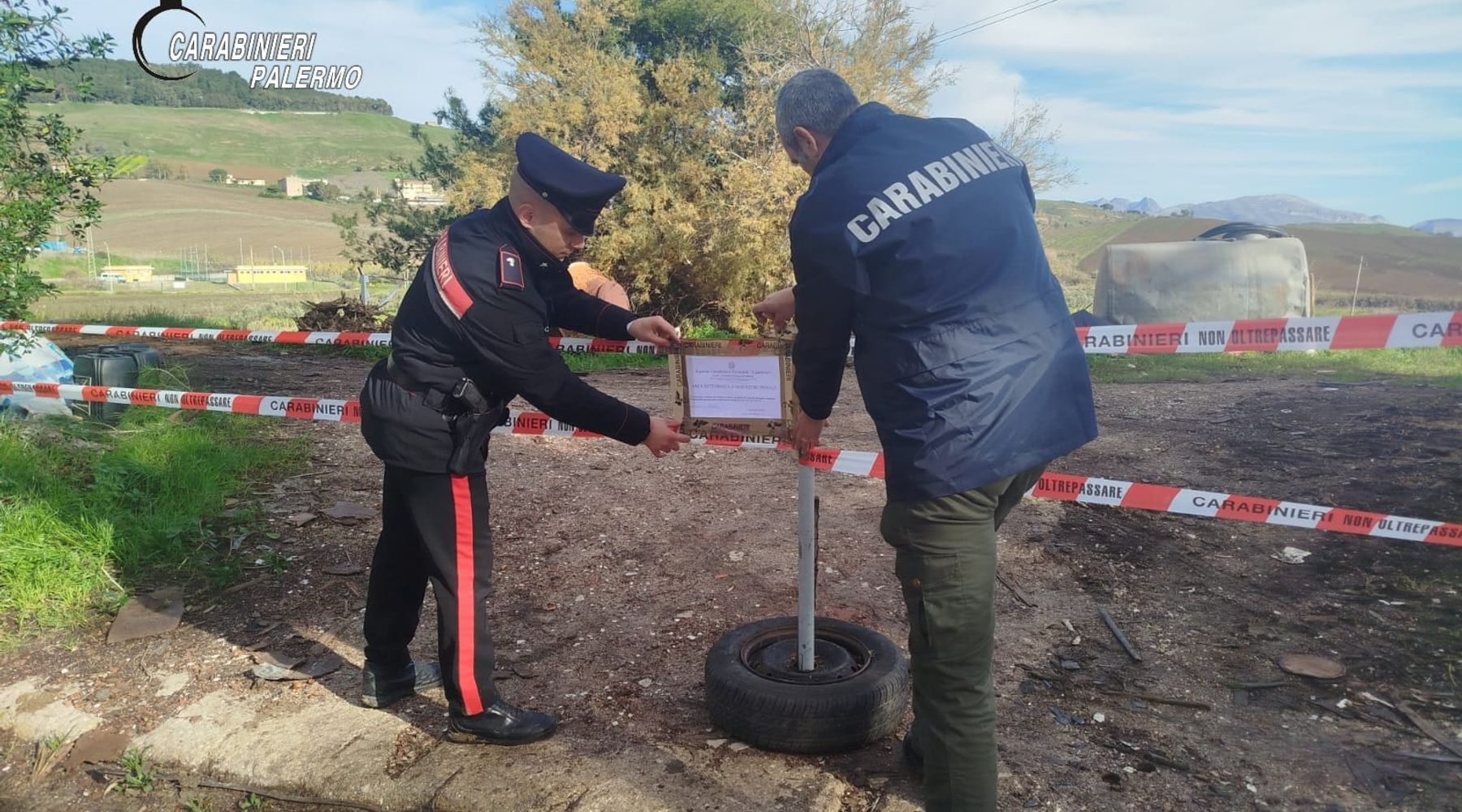 Emissioni senza autorizzazioni e rifiuti bruciati: officina sequestrata a Partinico