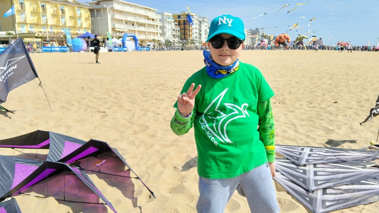 Loris, 10 anni e il sogno nel cielo: il piccolo aquilonista di Castellammare vola a Jesolo