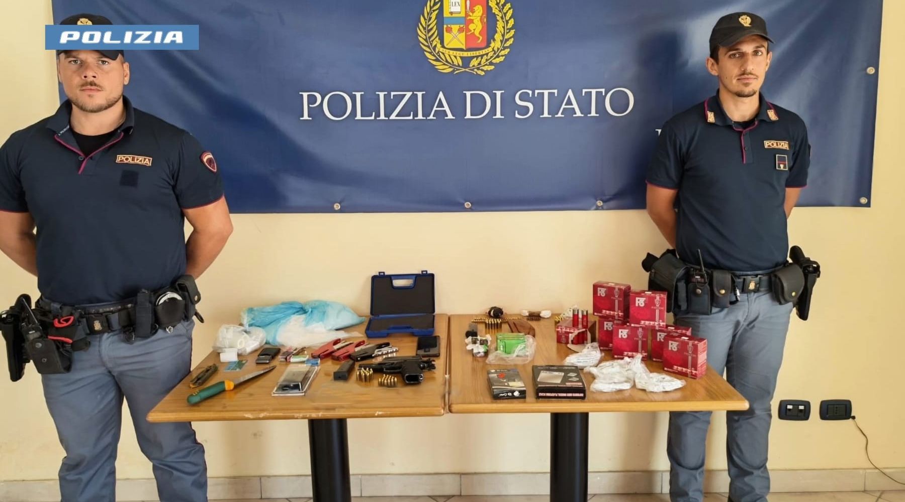 Zen 2, pistola clandestina munizioni e droga in casa, un arresto