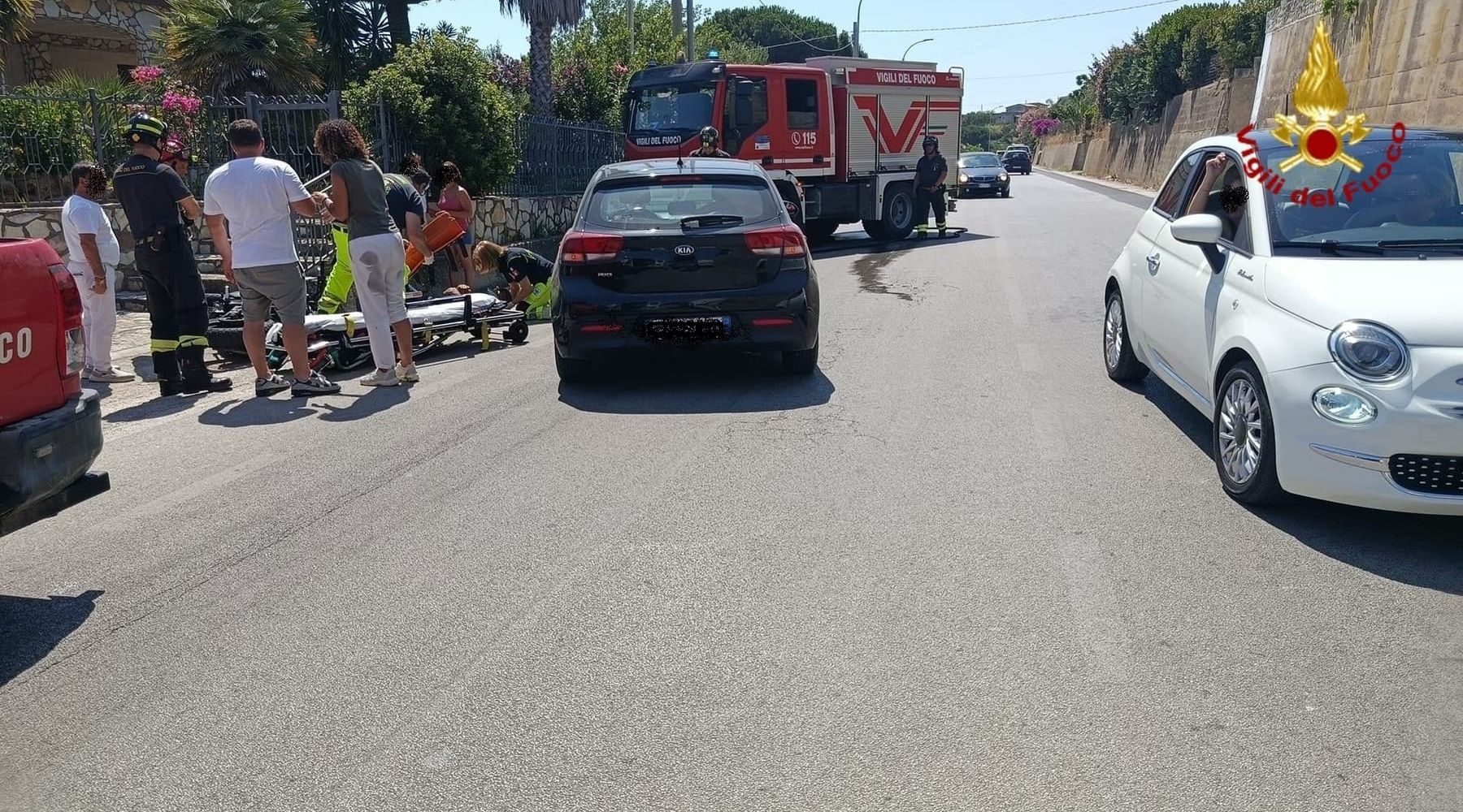 Incidente ad Alcamo: scontro tra auto e moto in via Gammara, ferito il centauro