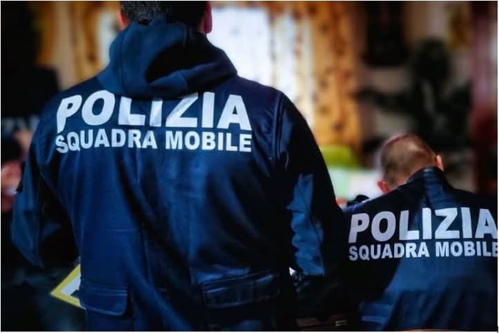 Monreale, pistola clandestina nascosta nella cuccia del cane: arrestato un 48enne