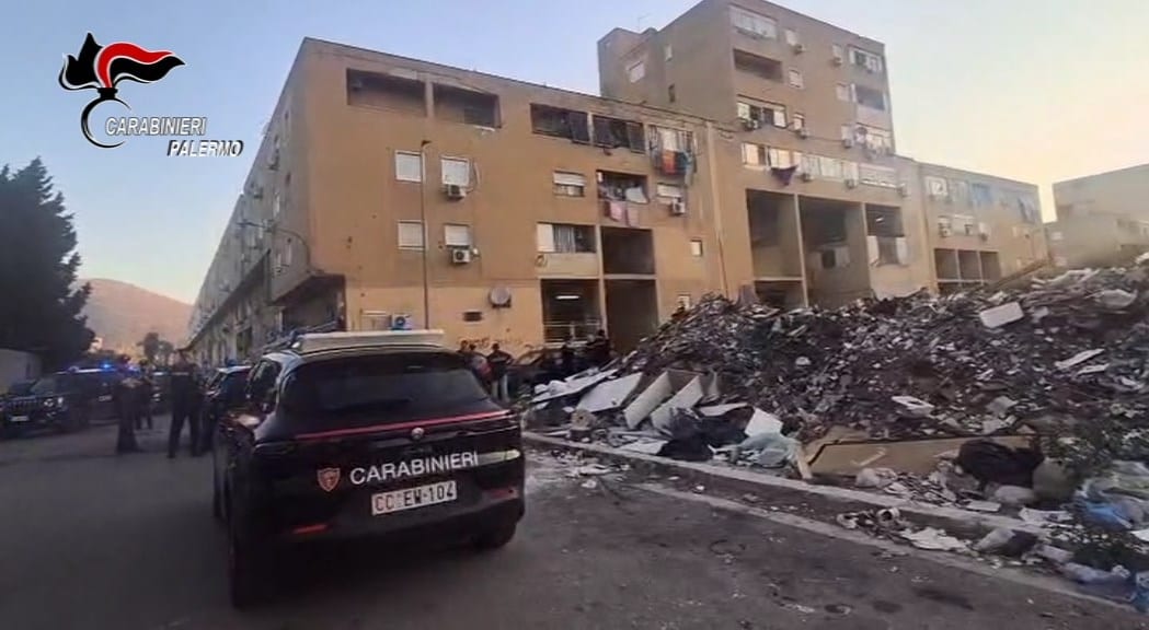 Palermo. Sgominata la banda dei kalashnikov: maxi blitz e 22 fermi contro il racket (VIDEO)