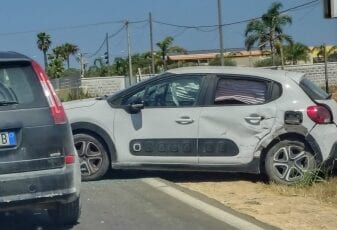 Scontro tra due auto a Petrosino. Due feriti