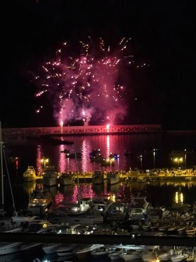 Castellammare, fuochi d’artificio per l’Estate 2026: affidati spettacoli per oltre 18 mila euro