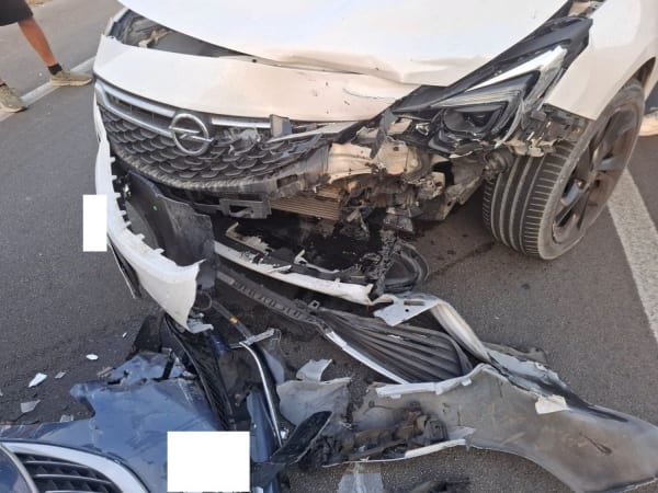 Castellammare del Golfo, scontro sulla Statale 187: cinque feriti