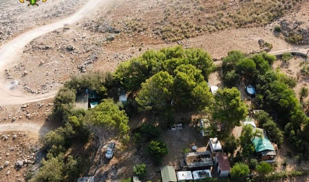 Monte Cofano, scoperto un presunto camping abusivo: 11 persone indagate