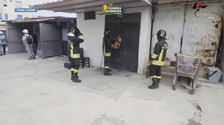 Blitz "Alto Impatto" a Falsomiele: arresti, sequestri di droga e 18 allacci abusivi Enel